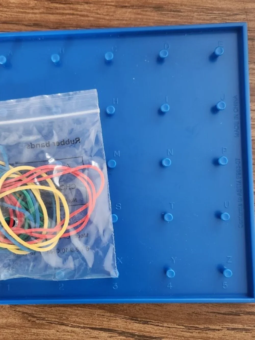 Blue Plastic Geoboard For Math Educational Teaching 5x5 Grid Pegs Geometric Shap